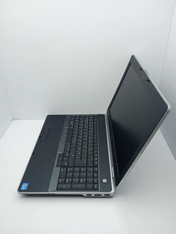 Ноутбук Dell Latitude E6530 / 15.6" (1366x768) TN / Intel Core i5-3230M (2 (4) ядра по 2.6 - 3.2 GHz) / 6 GB DDR3 / 750 GB HDD / Intel HD Graphics 4000 / WebCam б/в - зображення 4