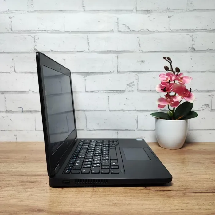 Нетбук Dell Latitude 12 E5270 / 12.5" (1366x768) TN / Intel Core i5-6200U (2 (4) ядра по 2.3 - 2.8 GHz) / 16 GB DDR4 / 128 GB SSD / Intel HD Graphics 520 / WebCam б/в - зображення 5