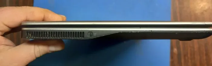 Нетбук Dell Latitude E7240 / 12.5" (1366x768) TN / Intel Core i5-4310U (2 (4) ядра по 2.0 - 3.0 GHz) / 8 GB DDR3 / 128 GB SSD / Intel HD Graphics 4400 / WebCam / Windows 10 б/в - зображення 7