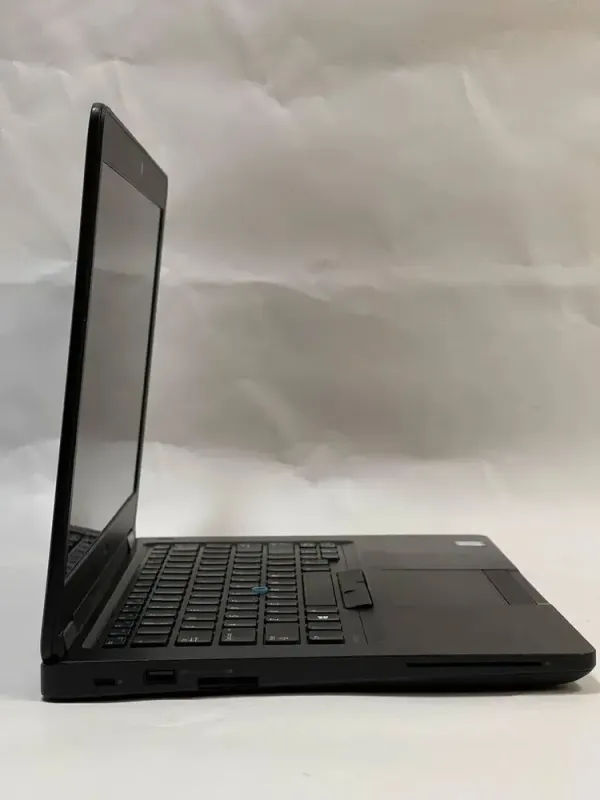 Ультрабук Б-клас Dell Latitude 5480 / 14" (1920x1080) IPS Touch / Intel Core i5-7300U (2 (4) ядра по 2.6 - 3.5 GHz) / 8 GB DDR4 / 256 GB SSD / Intel HD Graphic 620 / WebCam / Windows 10 Pro б/в - зображення 5