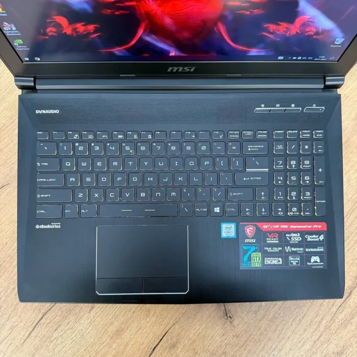 Ігровий ноутбук MSI GT62VR 7RE Dominator Pro / 15.6" (1920x1080) IPS / Intel Core i7-7700HQ (4 (8) ядра по 2.8 - 3.8 GHz) / 16 GB DDR4 / 256 GB SSD M.2 + 1000 GB HDD / nVidia GeForce GTX 1070, 8 GB GDDR5, 256-bit / WebCam б/в - зображення 7