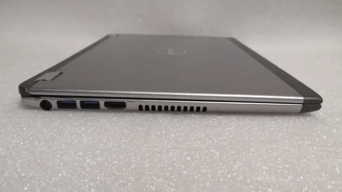 Ультрабук Dell Vostro / 13.3" TN / Core i5-3317U (2(4) ядра по 1.7-2.6 GHz) / 4GB DDR3 / 120GB SSD / HD Graphics 4000 / WebCam / HDMI б/в - зображення 5