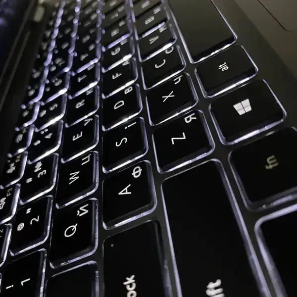 Ультрабук Dell Latitude 5420 / 14" (1920x1080) IPS / Intel Core i5-1135G7 (4 (8) ядра по 4.2 GHz) / 16 GB DDR4 / 512 GB SSD / Intel Iris Xe Graphics / WebCam / HDMI б/в - зображення 6