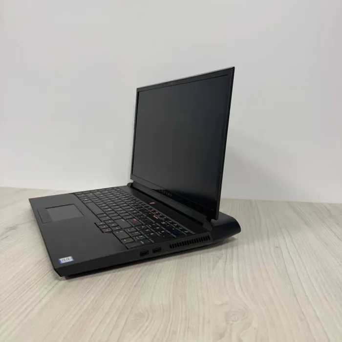 Ігровий ноутбук Б-клас Dell Alienware Area-51m / 17.3" (1920x1080) IPS / Intel Core i7-9700K (8 ядер по 3.6 - 4.9 GHz) / 32 GB DDR4 / 512 GB SSD NVMe / nVidia GeForce RTX 2070, 8 GB GDDR6, 256-bit / WebCam б/в - зображення 4