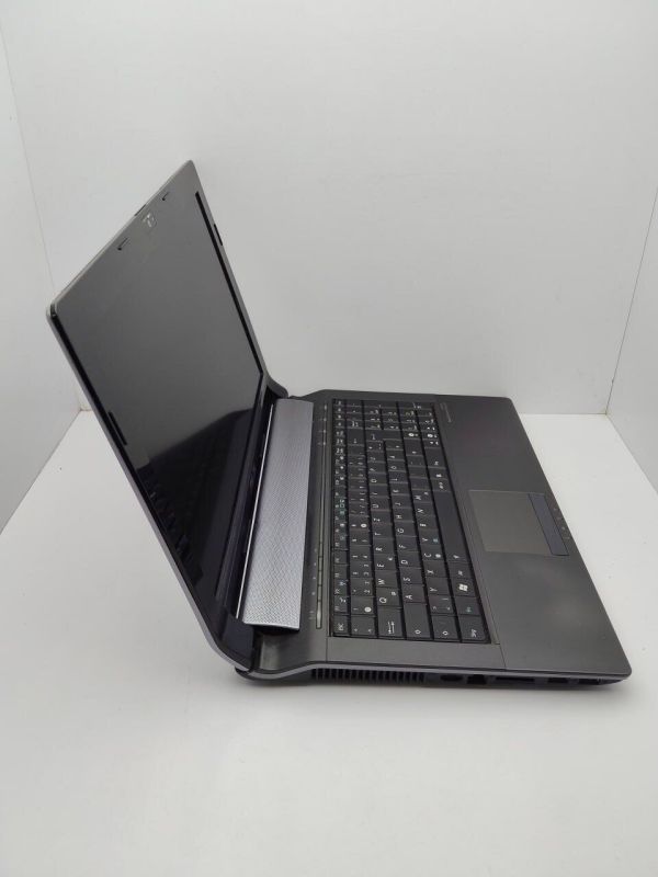 Ноутбук Asus N53 / 15.6" (1920x1080) TN / Intel Core i7-2630QM (4 (8) ядра по 2.0 - 2.9 GHz) / 6 GB DDR3 / 500 GB HDD / nVidia GeForce GT 550M, 2 GB GDDR3, 128-bit / WebCam / АКБ не тримає б/в - зображення 6