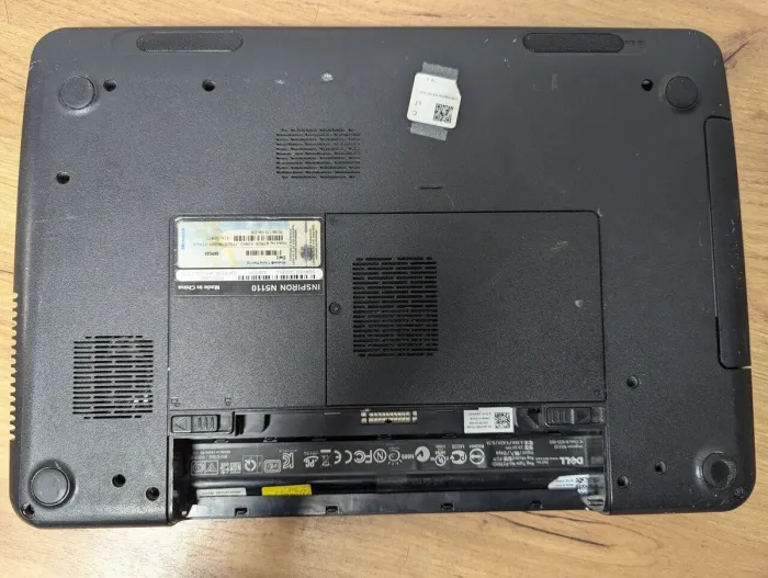 Ноутбук Б-клас Dell Inspiron N5110 / 15.6" (1366x768) TN / Intel Pentium B940 (2 ядра по 2.0 GHz) / 8 GB DDR3 / 128 GB SSD / Intel HD Graphics / WebCam / DVD-ROM / Без АКБб/в - зображення 8