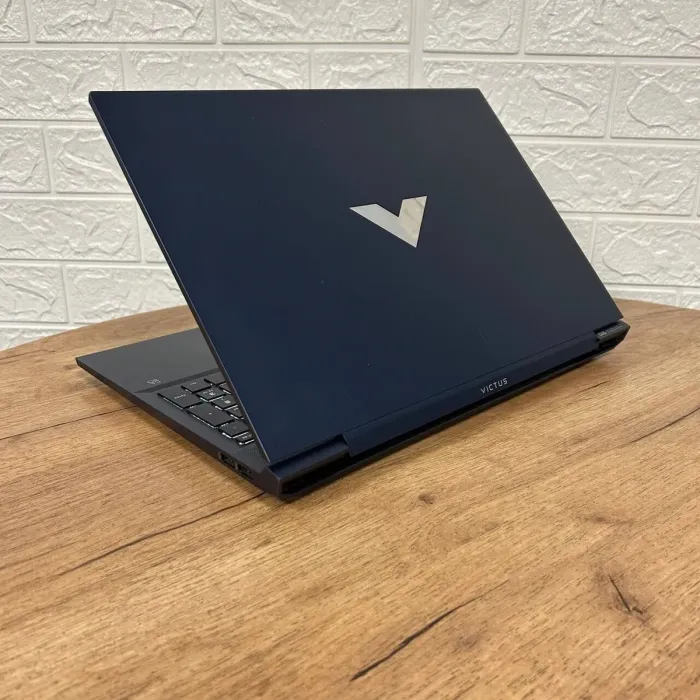 Ігровий ноутбук Б-клас HP Victus 16-d0013dx / 16.1" (1920x1080) IPS / Intel Core i7-9750H (6 (12) ядер по 2.6 - 4.5 GHz) / 8 GB DDR4 / 256 GB SSD / nVidia GeForce RTX 3050, 4 GB GDDR6, 128-bit / WebCam б/в - зображення 6