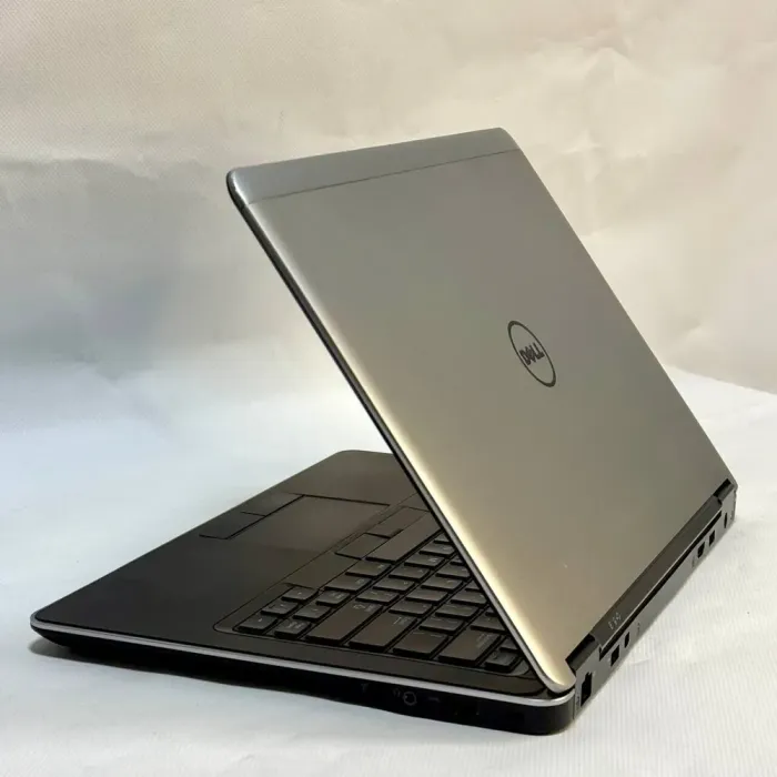 Ноутбук Б-клас Dell Latitude E7440 / 14" (1920x1080) IPS / Intel Core i7-4600U (2 (4) ядра по 2.1 - 3.3 GHz) / 8 GB DDR3 / 256 GB SSD / Intel HD Graphics 4400 / Windows 10 Pro б/в - зображення 8