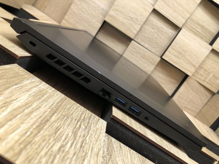 Ігровий ноутбук Б-клас Acer Nitro 5 AN515-44 / 15.6" (1920x1080) IPS / AMD Ryzen 5 4600H (6 (12) ядер по 3.0 - 4.0 GHz) / 16 GB DDR4 / 256 GB SSD M.2 / nVidia GeForce GTX 1650, 4 GB GDDR5, 128-bit / WebCam б/в - зображення 5