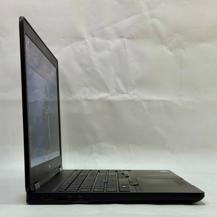 Ноутбук Б-клас Dell Latitude 5590 / 15.6" (1920x1080) IPS Touch / Intel Core i7-8650U (4 (8) ядра по 1.9 - 4.2 GHz) / 16 GB DDR4 / 256 GB SSD / Intel UHD Graphics 620 / WebCam / Windows 11 Pro б/в - зображення 7
