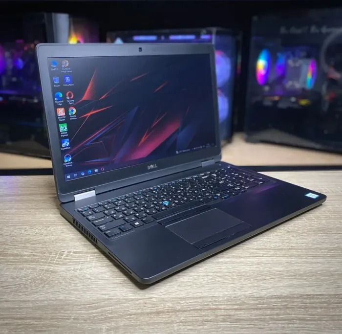 Мобільна робоча станція Dell Precision 3510 / 15.6" (1920x1080) TN / Intel Core i7-6820HQ (4 (8) ядра по 2.7 - 3.6 GHz) / 8 GB DDR4 / 256 GB SSD / AMD Radeon R9 M360, 2 GB GDDR5, 128-bit / WebCam б/в - зображення 4