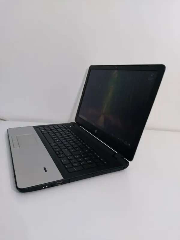 Ноутбук HP 350 G2 / 15.6" (1366x768) TN / Intel Core i3-5010U (2 (4) ядра по 2.1 GHz) / 16 GB DDR3 / 256 GB SSD / Intel HD Graphics 5500 / WebCam / DVD-ROM б/в - зображення 4