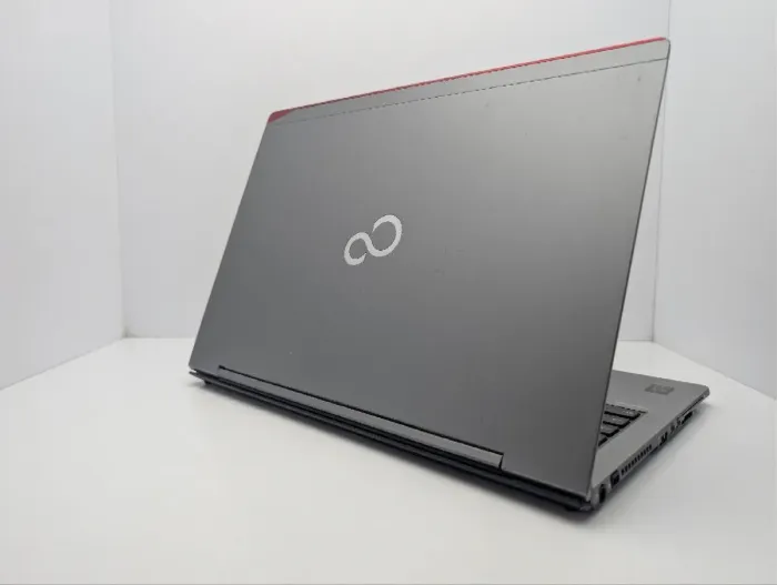 Ноутбук Fujitsu LifeBook U745 / 14" (1920x1080) IPS / Intel Core i7-5600U (2 (4) ядра по 2,6 - 3,2 ГГц) / 12 ГБ DDR3 / 120 ГБ SSD / Intel HD Graphics 5500 / Веб-камера / АКБ не тримає заряд б/в - зображення 8