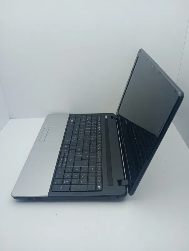 Ноутбук Acer E1-531 / 15.6" (1366x768) TN / Intel Core i3-3120M (2 (4) ядра по 2.5 GHz) / 8 GB DDR3 / 120 GB SSD / Intel HD Graphics / WebCam б/в - зображення 4