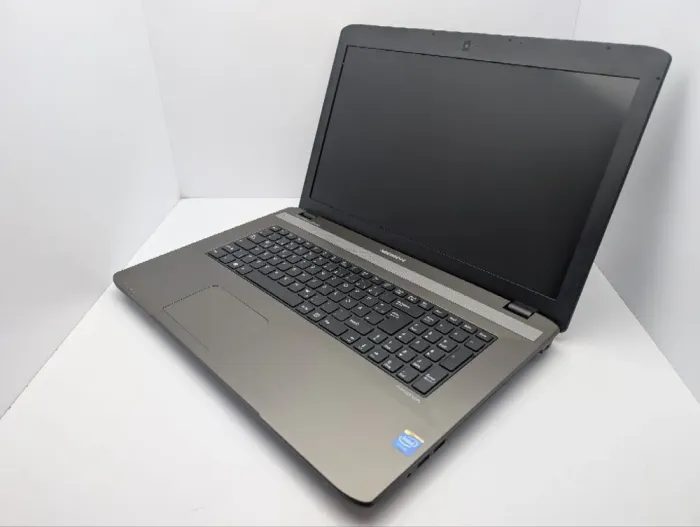 Ноутбук Medion Akoya E7226 / 17.3" (1600x900) TN / Intel Celeron N2930 (4 ядра по 1.83 - 2.16 GHz) / 8 GB DDR3 / 120 GB SSD / Intel HD Graphics / WebCam / АКБ не тримає заряд б/в - зображення 7