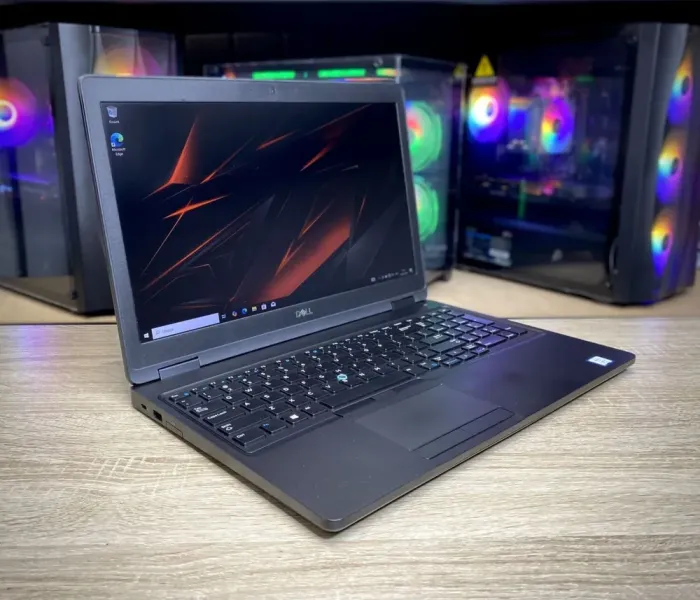 Ультрабук Dell Latitude 5590 / 15.6" (1920x1080) TN / Intel Core i5-8350U (4 (8) ядра по 1.7 - 3.6 GHz) / 8 GB DDR4 / 256 GB SSD / nVidia GeForce MX130, 2 GB GDDR5, 64-bit / WebCam б/в - зображення 3