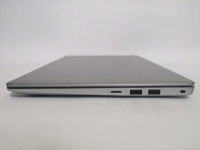 Ультрабук Б-клас Dell Vostro 5370 / 13.3" IPS / Core i5-8250U (4(8) ядра по 1.6-3.4GHz) / 8GB DDR4 / 256GB SSD / UHD Graphics 620 / WebCam / HDMI б/в - зображення 6