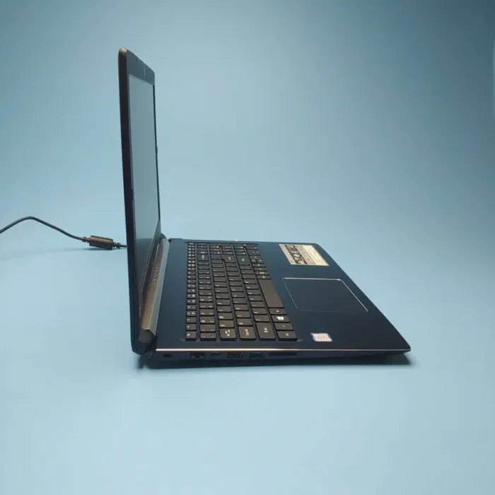 Ноутбук Acer Aspire A515-51-75UY / 15.6" (1920x1080) TN / Intel Core i7-7500U (2 (4) ядра по 2.7 - 3.5 GHz) / 8 GB DDR4 / 240 GB SSD / Intel UHD Graphics 620 / WebCam / Win 10 Home б/в - зображення 3