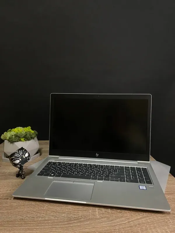 Ультрабук HP EliteBook 850 G6 / 15.6" (1920x1080) TN / Intel Core i5-8365U (4 (8) ядра по 1.6 - 4.1 GHz) / 8 GB DDR4 / 256 GB SSD / Intel UHD Graphics / WebCam / Win 10 б/в - зображення 2