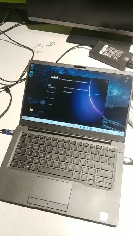 Ультрабук Б-клас Dell Latitude 7400 / 14" (1366x768) TN / Intel Core i5-8265U (4 (8) ядра по 1.6 - 3.9 GHz) / 8 GB DDR4 / 256 GB SSD M.2 / Intel UHD Graphics 620 / WebCam / USB 3.1 / HDMI / NEW АКБ / Windows 10 б/в - зображення 11