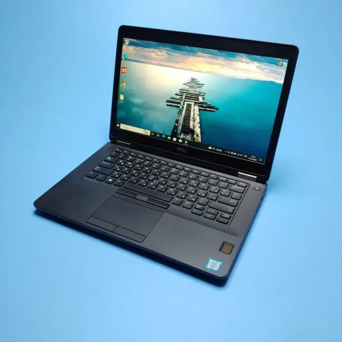 Ультрабук Б-клас Dell Latitude E5470 / 14" (1920x1080) IPS / Intel Core i5-6440HQ (4 ядра по 2.6 - 3.5 GHz) / 8 GB DDR4 / 240 GB SSD / Intel HD Graphics 530 / WebCam / Win 10 Pro б/в - зображення 2
