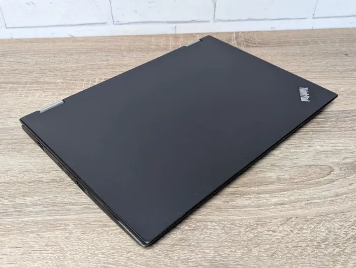 Ноутбук-трансформер Б-клас Lenovo Yoga 370 / 13.3" (1920x1080) TN Touch / Intel Core i5-7200U (2 (4) ядер по 2.5 - 3.1 GHz) / 8 GB DDR4 / 128 GB SSD / Intel HD Graphics 620 / WebCam б/в - зображення 10