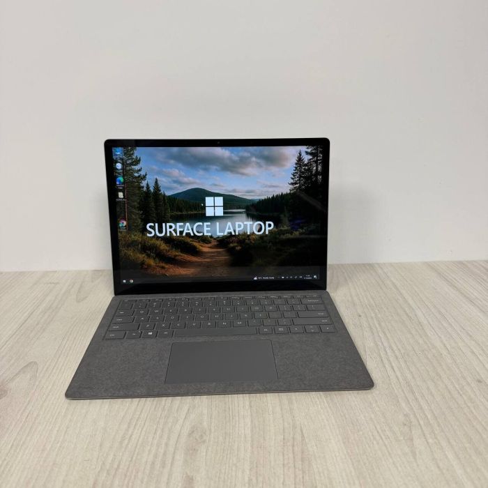Ультрабук Microsoft Surface Laptop 3 / 13.5" (2256x1504) IPS Touch / Intel Core i5-1035G7 (4 (8) ядра по 1.2 - 3.7 GHz) / 8 GB DDR4 / 256 GB SSD NVMe / Intel Iris Plus Graphics / WebCam б/в - зображення 2