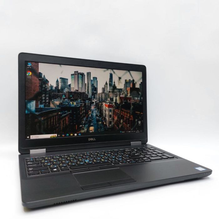 Ноутбук Dell Latitude E5570 / 15.6" (1920x1080) IPS / Intel Core i7-6820HQ (4 (8) ядра по 2.7 - 3.6 GHz) / 16 GB DDR4 / 256 GB SSD / Intel HD Graphics 620 / WebCam б/в - зображення 6