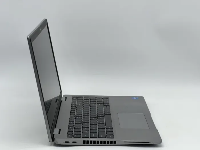 Ноутбук Dell Latitude 5520, i5-1145G7, 16 GB, 240 GB, Intel Iris Xe Graphics, 1920x1080, IPS [SH26051093] БУ - зображення 2