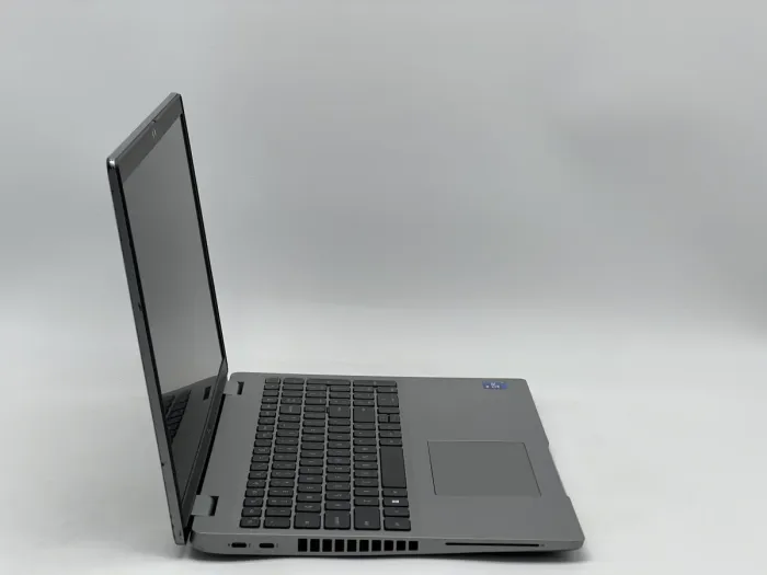 Ноутбук Dell Latitude 5520, i7-1185G7, 16 GB, 240 GB, Intel Iris Xe Graphics, 1920x1080, IPS [SH2608373] БУ - изображение 2