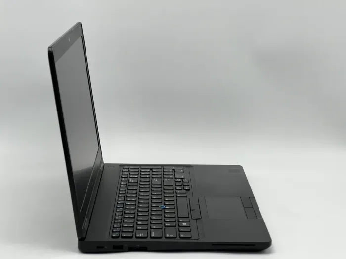 Ноутбук Dell Latitude 5590, i5-7300U, 8 GB, 120 GB, Intel HD Graphics 620, 1366x768, TN [SH26061038] БУ - изображение 2