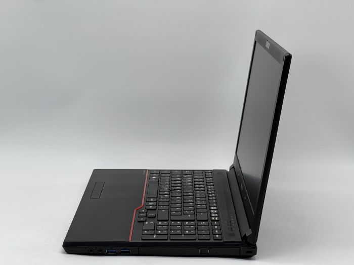Ноутбук Fujitsu LifeBook E556, i5-6300U, 8 GB, 120 GB, Intel HD Graphics 520, 1366x768, TN [DV2608226] БУ - изображение 3