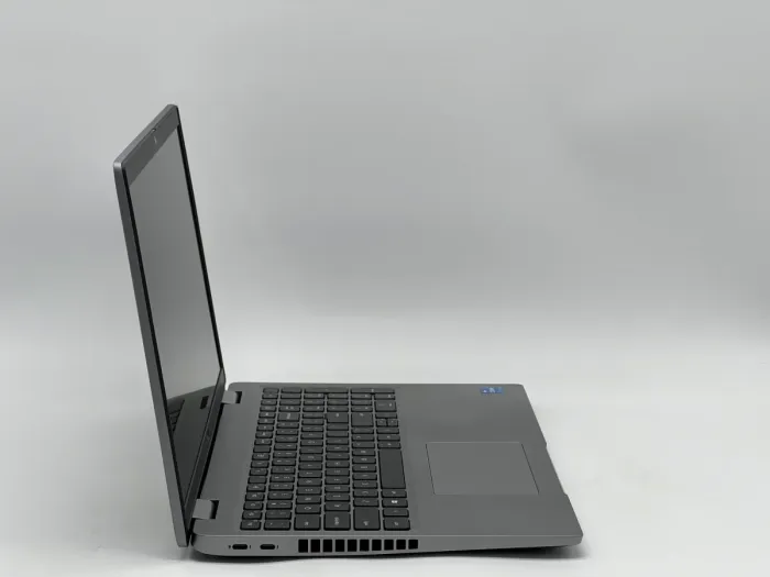 Ноутбук Dell Latitude 5520, i5-1145G7, 16 GB, 240 GB, Intel Iris Xe Graphics, 1920x1080, IPS [SH2605200] БУ - зображення 2