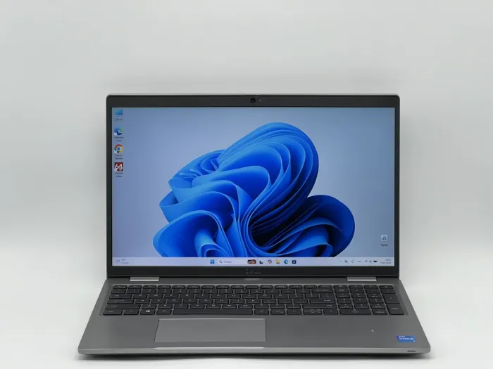 Ноутбук Dell Latitude 5520, i5-1135G7, 16 GB, 240 GB, Intel Iris Xe Graphics, 1920x1080, IPS [SH25121526] БУ - зображення 1
