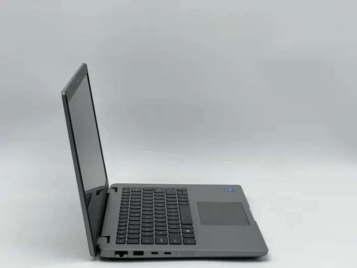 Ноутбук Dell Latitude 5440, i5-1350P, 16 GB, 240 GB, Intel UHD Graphics, 1920x1080, IPS [SH26051043] БУ - зображення 2