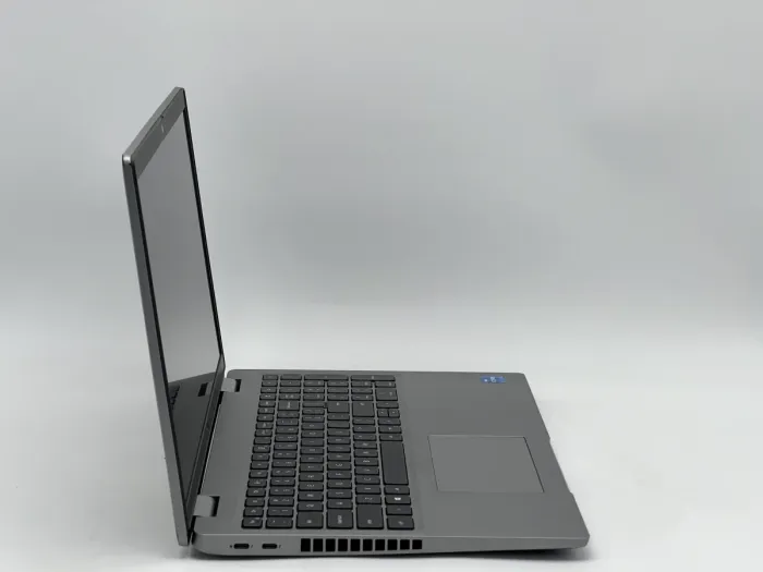Ноутбук Dell Latitude 5520, i5-1145G7, 16 GB, 240 GB, Intel Iris Xe Graphics, 1920x1080, IPS [SH2605226] БУ - зображення 2