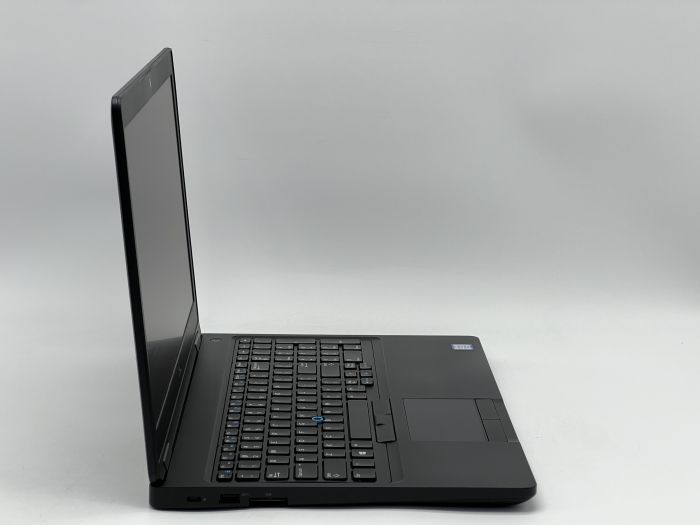 Ноутбук Dell Latitude 5590, i5-7300U, 8 GB, 120 GB, Intel HD Graphics 620, 1366x768, TN [SH26061013] БУ - изображение 2