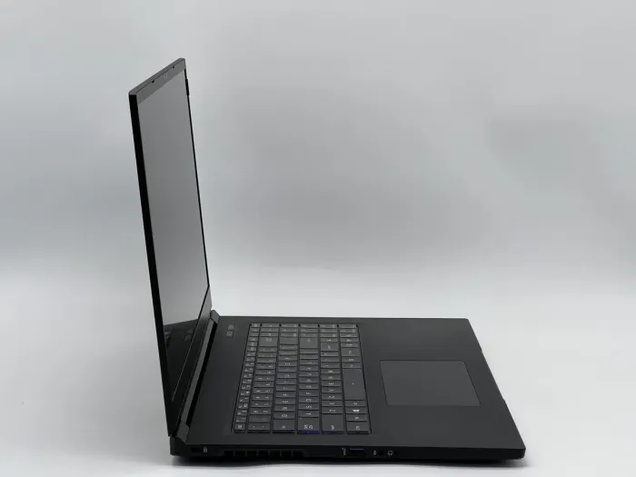 Ноутбук Maingear Vector Pro 2 MG-VCP17A-3070, AMD Ryzen 9 5900HX, 32 GB, 480 GB, NVIDIA GeForce RTX 3070, 2560x1440, IPS [SH26031371] БУ - зображення 2