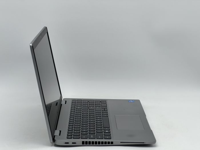 Ноутбук Dell Latitude 5520, i5-1145G7, 16 GB, 240 GB, Intel Iris Xe Graphics, 1920x1080, IPS [SH26071154] БУ - зображення 2