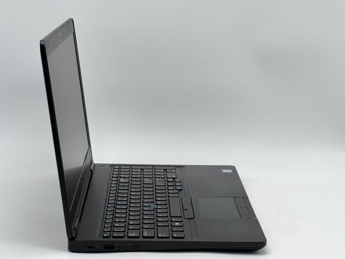 Ноутбук Dell Latitude 5590, i5-7300U, 8 GB, 120 GB, Intel HD Graphics 620, 1366x768, TN [SH2605904] БУ - изображение 2