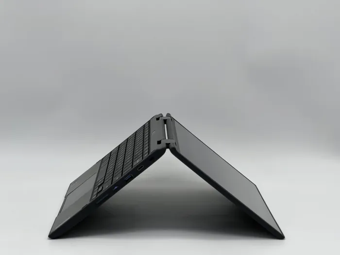 Ноутбук Lenovo 300e 2-in-1 Chromebook, AMD A4-9120C, 4 GB, 32 GB, AMD Radeon R4 Graphics, 1366x768, IPS [SH26031325] БУ - зображення 4