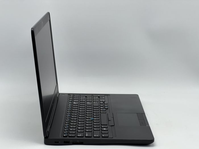 Ноутбук Dell Latitude 5590, i5-7300U, 8 GB, 120 GB, Intel HD Graphics 620, 1366x768, TN [SH2605874] БУ - изображение 2