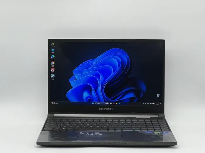 Ноутбук CyberPowerPC Tracer V Edge I15E, i7-11800H, 32 GB, 960 GB, NVIDIA GeForce RTX 3080, 2560x1440, IPS [SH2603366] БУ - зображення 1