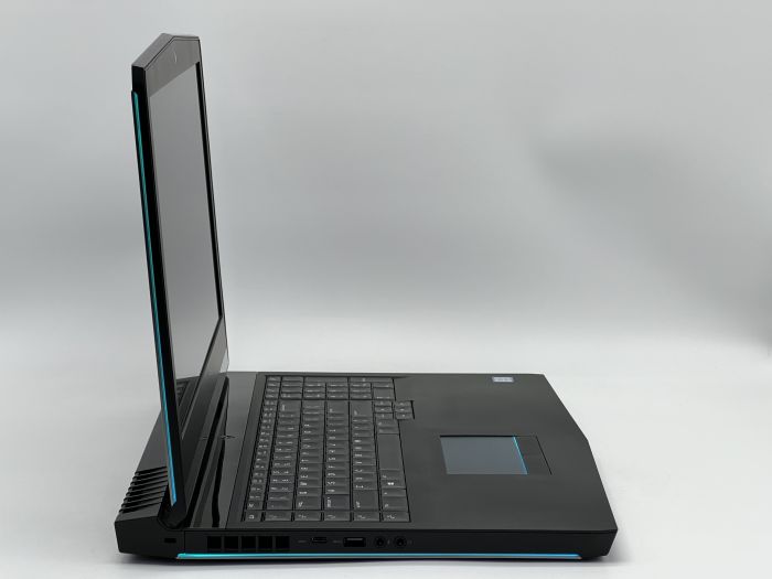 Ноутбук Dell Alienware 17 R4, i7-6820HK, 16 GB, 240 GB, NVIDIA GeForce GTX 1080, 1000 GB, 2560x1440, TN [SH2605892] БУ - зображення 2