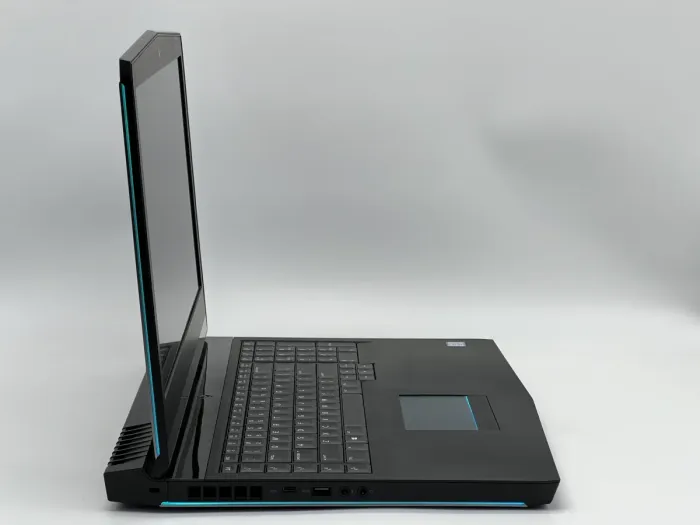Ноутбук Dell Alienware 17 R4, i7-6820HK, 16 GB, 240 GB, NVIDIA GeForce GTX 1080, 1000 GB, 2560x1440, TN [SH2605892] БУ - зображення 2