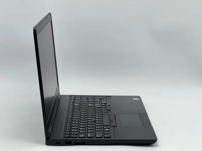 Ноутбук Dell Latitude 5590, i5-7300U, 8 GB, 120 GB, Intel HD Graphics 620, 1366x768, TN [SH26061010] БУ - изображение 2