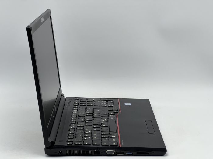 Ноутбук Fujitsu LifeBook E556, i5-6300U, 8 GB, 120 GB, Intel HD Graphics 520, 1366x768, TN [DV2608228] БУ - изображение 2
