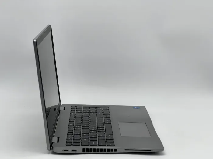 Ноутбук Dell Latitude 5520, i5-1145G7, 16 GB, 240 GB, Intel Iris Xe Graphics, 1920x1080, IPS [SH26051096] БУ - зображення 2