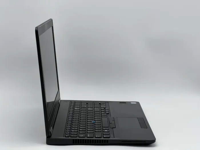 Ноутбук Dell Latitude E5570, i5-6300U, 8 GB, 240 GB, Intel HD Graphics 520, 1366x768, TN [SH2604548] БУ - зображення 2
