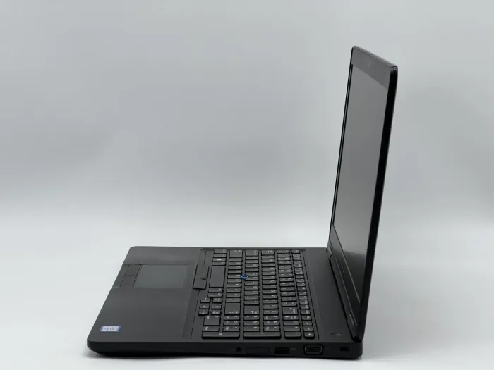 Ноутбук Dell Latitude 5590, i5-7300U, 8 GB, 120 GB, Intel HD Graphics 620, 1366x768, TN [SH26061030] БУ - зображення 3